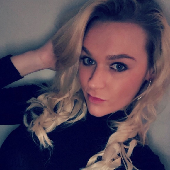 Meet your Posher, Samantha - Picture 1 of 1